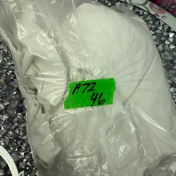 Kar-ma sweater rhinestone details Italy White Hooded Top with Heart Accents - Picture 13 of 13